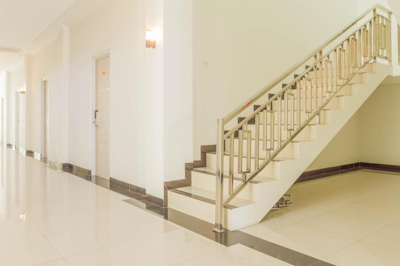 Reddoorz Plus Near Jatinangor Town Square 2 Exterior foto