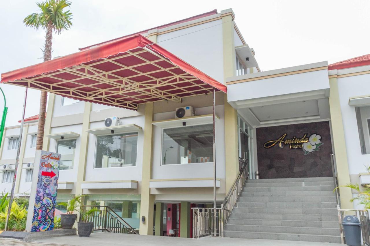 Reddoorz Plus Near Jatinangor Town Square 2 Exterior foto